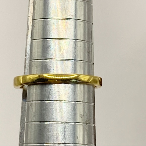 NEW  gold plated blue sapphire glass cocktail ring with clear side stones size 7 - Picture 5 of 9